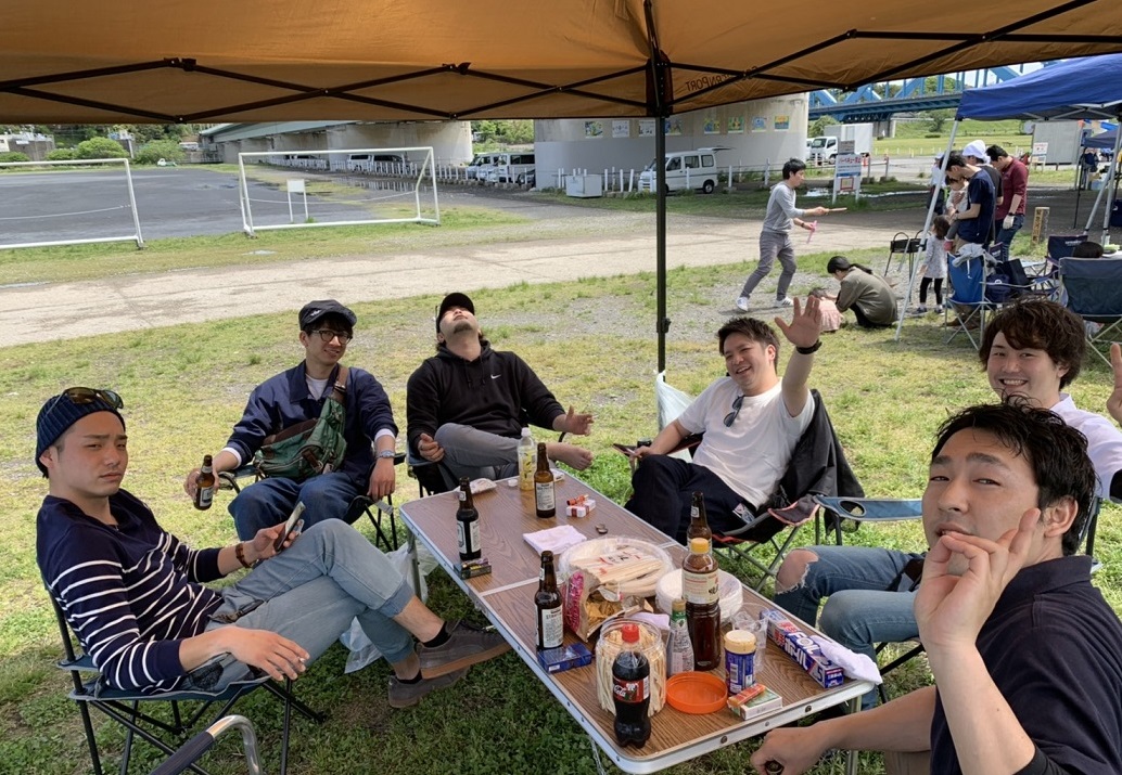 社内イベント 多摩川でBBQの写真